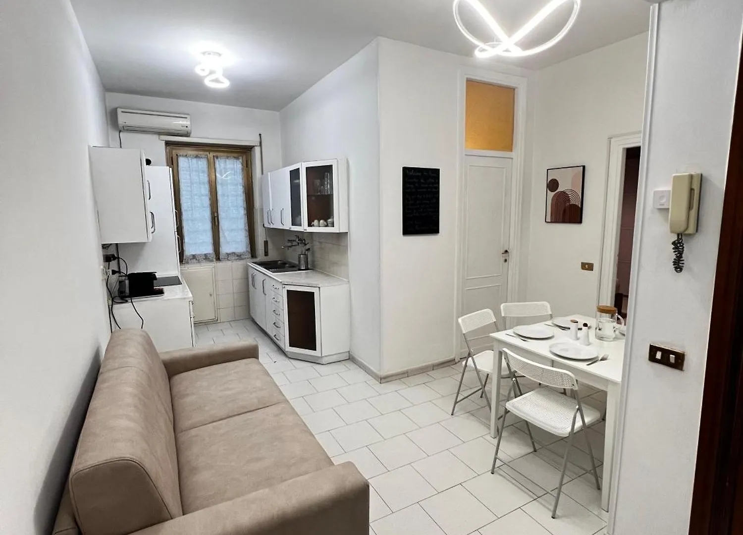 Cozy Libia Apartment روما 0*,  إيطاليا